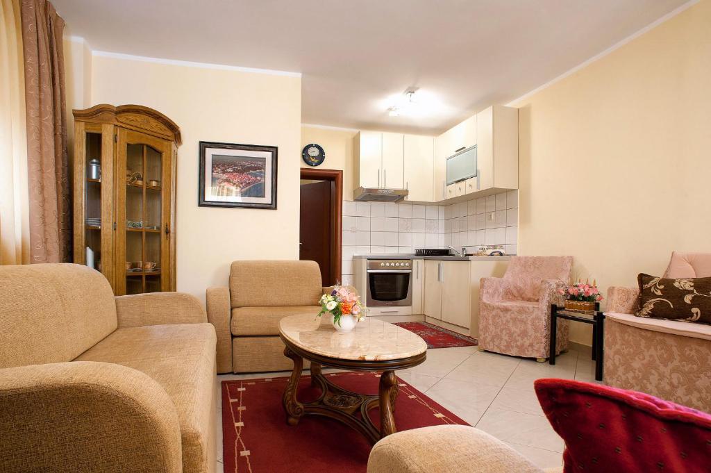 Apartments Vuksic Свети-Стефан Номер фото