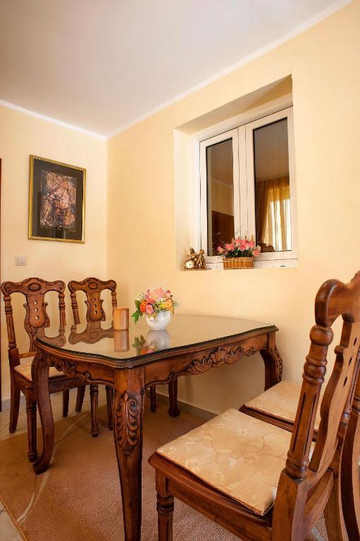Apartments Vuksic Свети-Стефан Номер фото