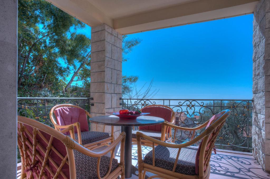 Apartments Vuksic Свети-Стефан Номер фото